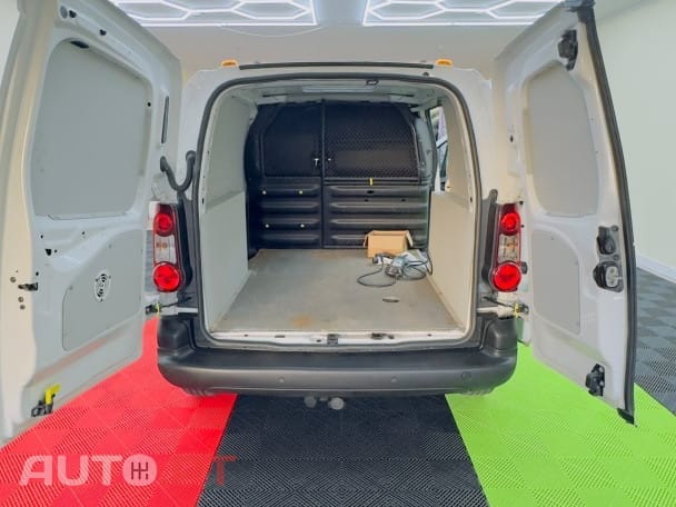 Citroën Berlingo Full Electric L1 Club 3L — fotografia 16