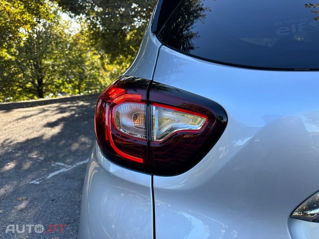 Renault Captur 1.2 TCe Initiale Paris