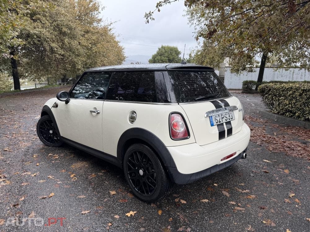 MINI Cooper Cooper D