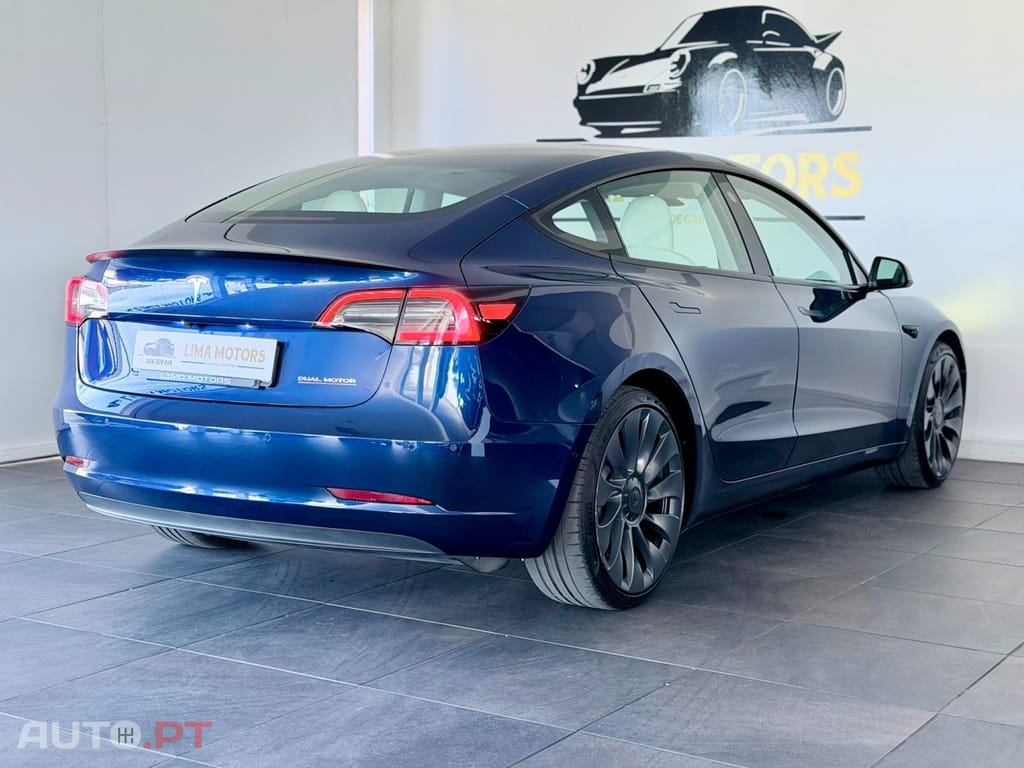 Tesla Model 3 Performance Tração Integral