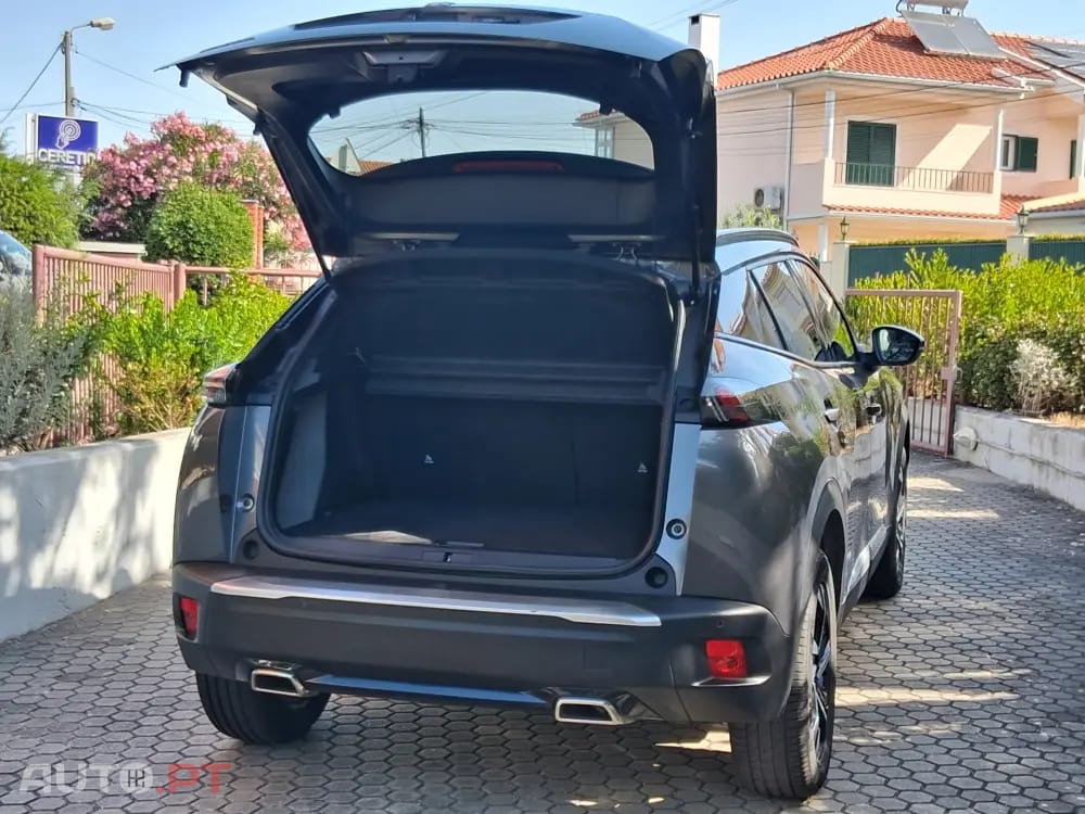 Peugeot 2008 1.2 PureTech Allure EAT8