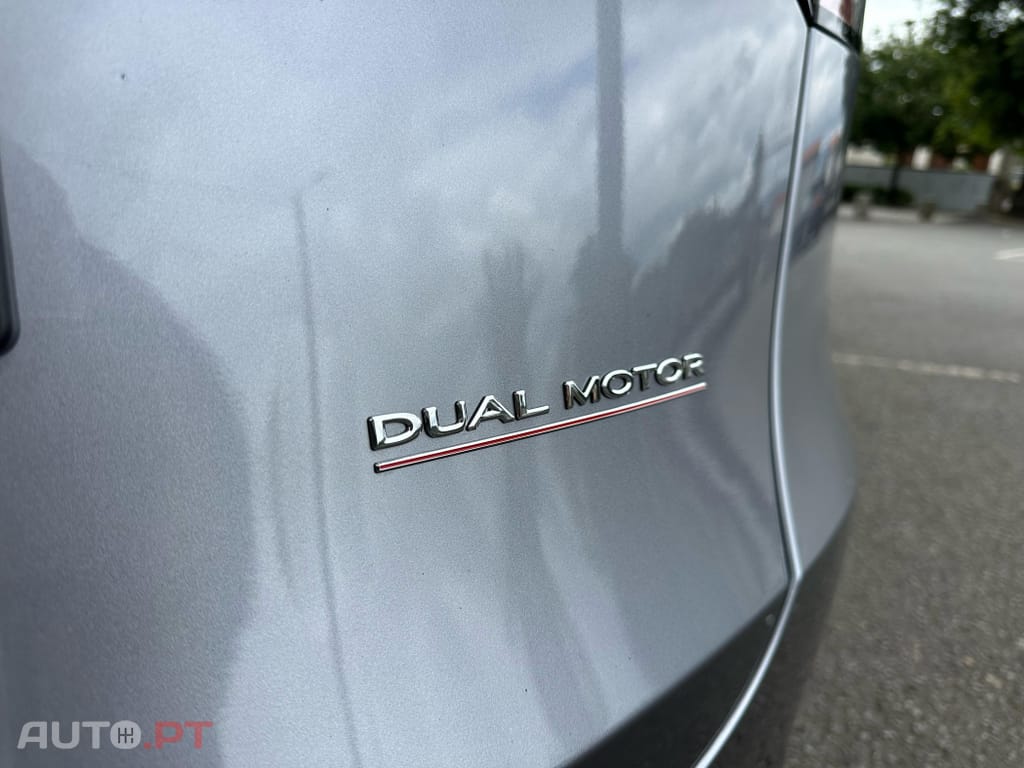 Tesla Model Y Performance Tração Integral