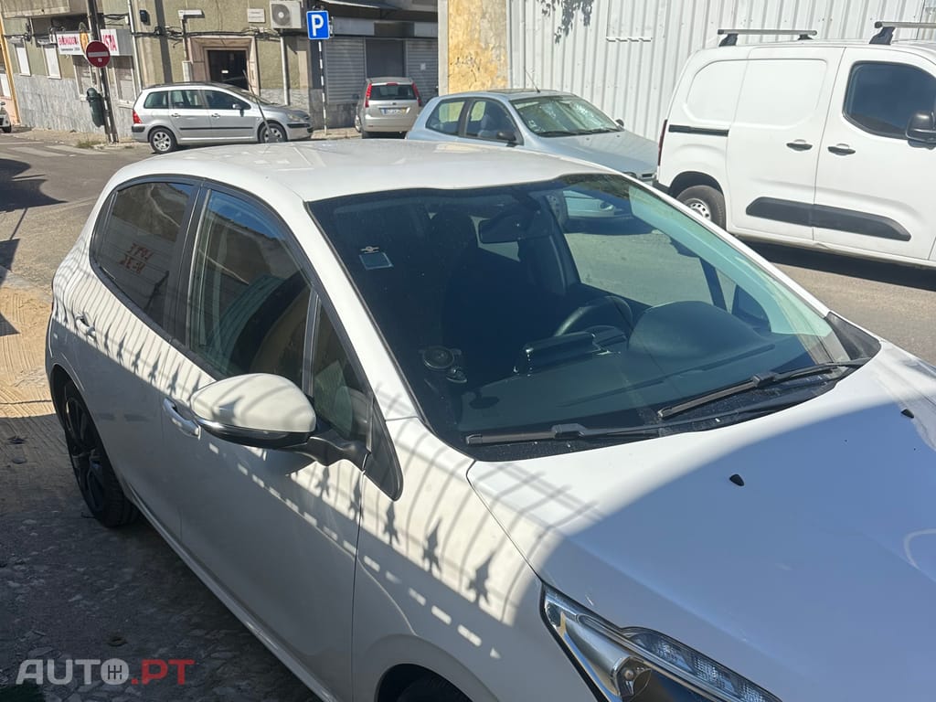 Peugeot 208 1.5 BlueHDI 100