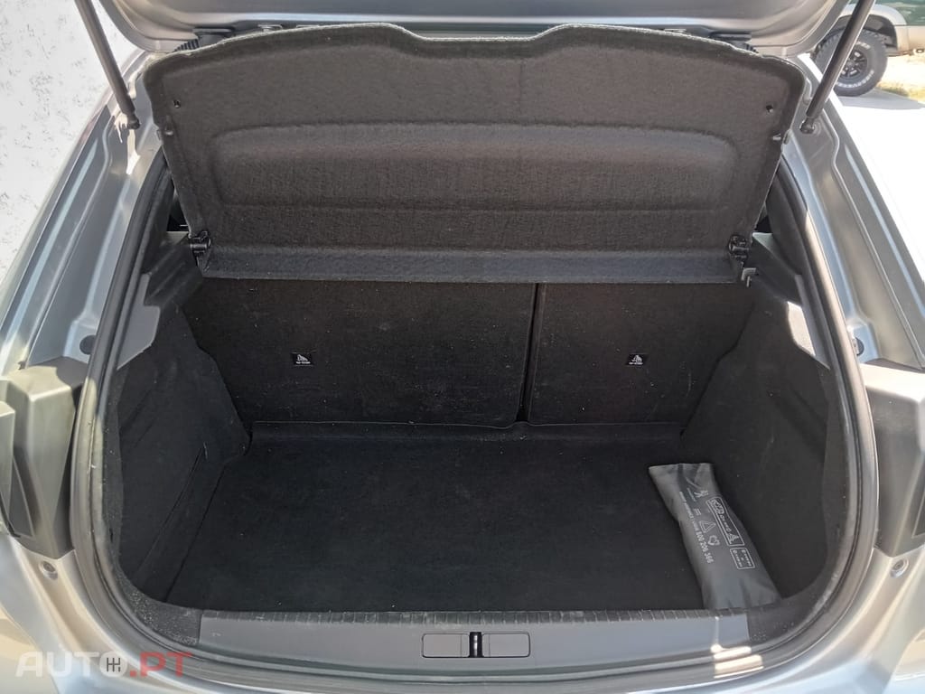 Peugeot 208 1.2 Puretech Active pack c/IVA