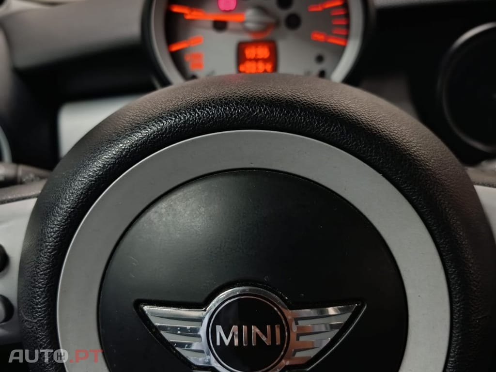 MINI Cooper 1.4i