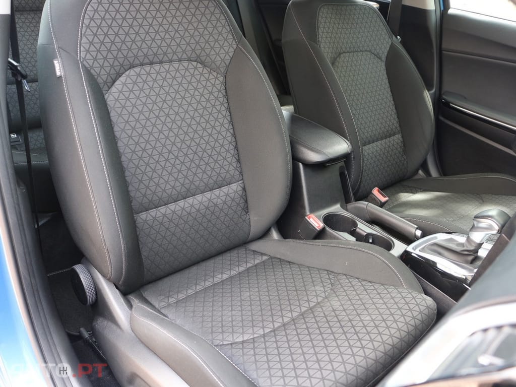 Kia Ceed 1.4 T-GDI TX+SRF 7DCT