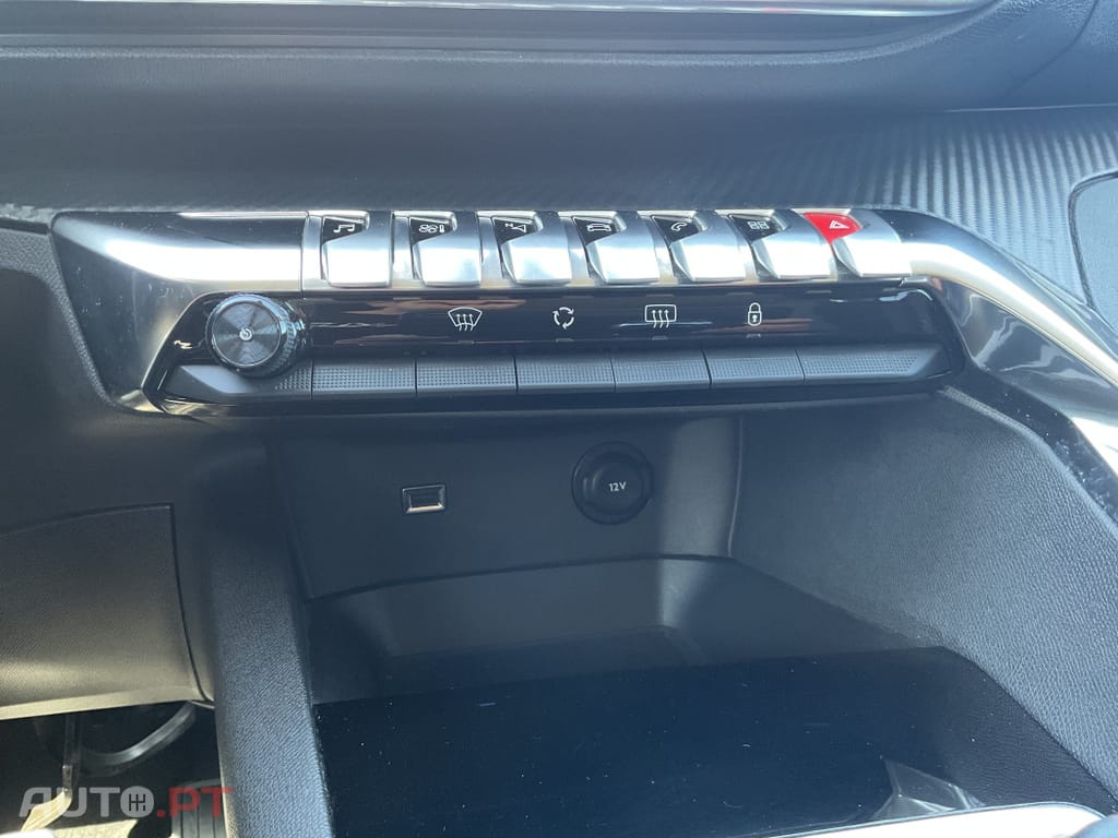 Peugeot 3008 1.5 BlueHDi Active