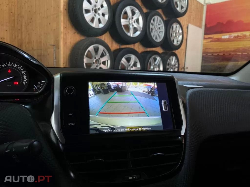 Peugeot 208 1.2 VTi SE Style