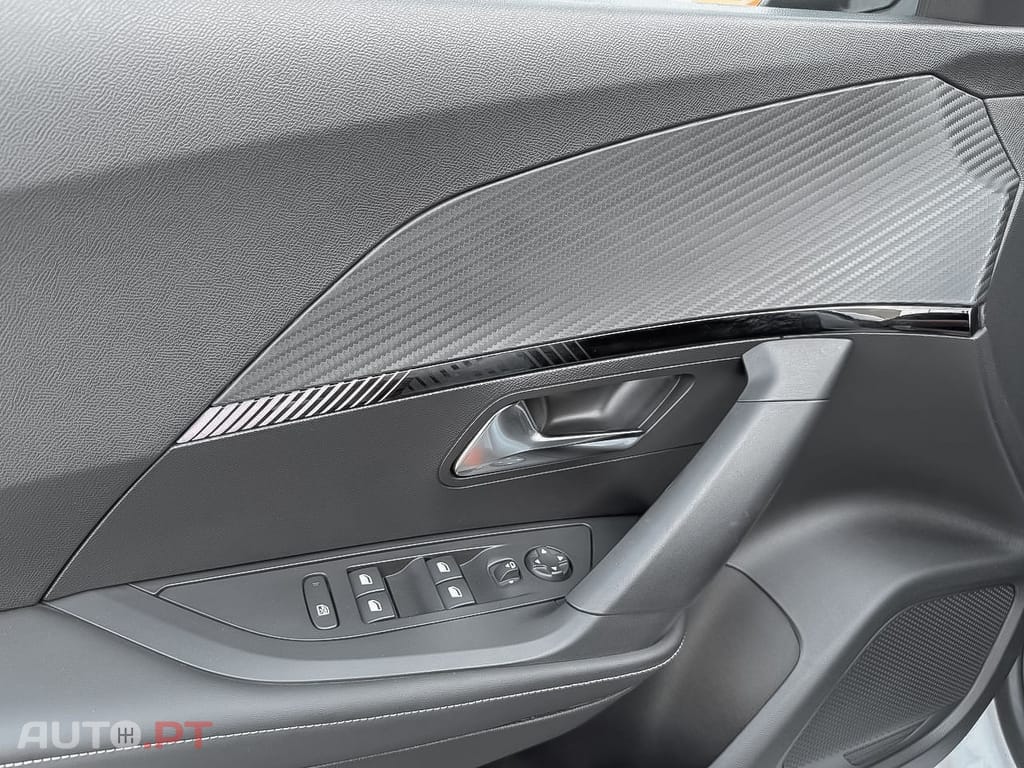 Peugeot 2008 1.2 PureTech Allure