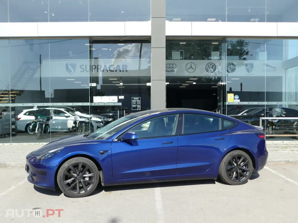 Tesla Model 3 Tração Traseira