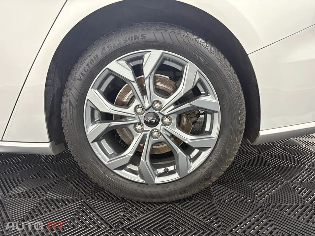 Ford Focus SW 1.0 EcoBoost S&S ST-LINE DESIGN