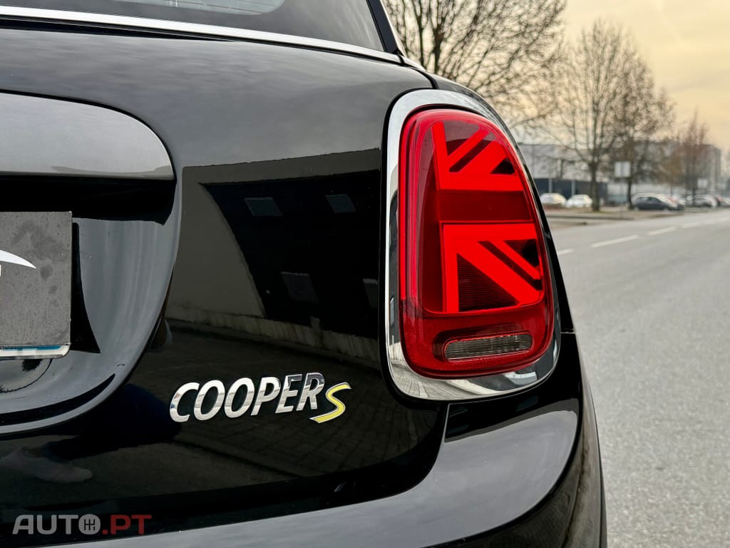MINI Cooper Cooper SE