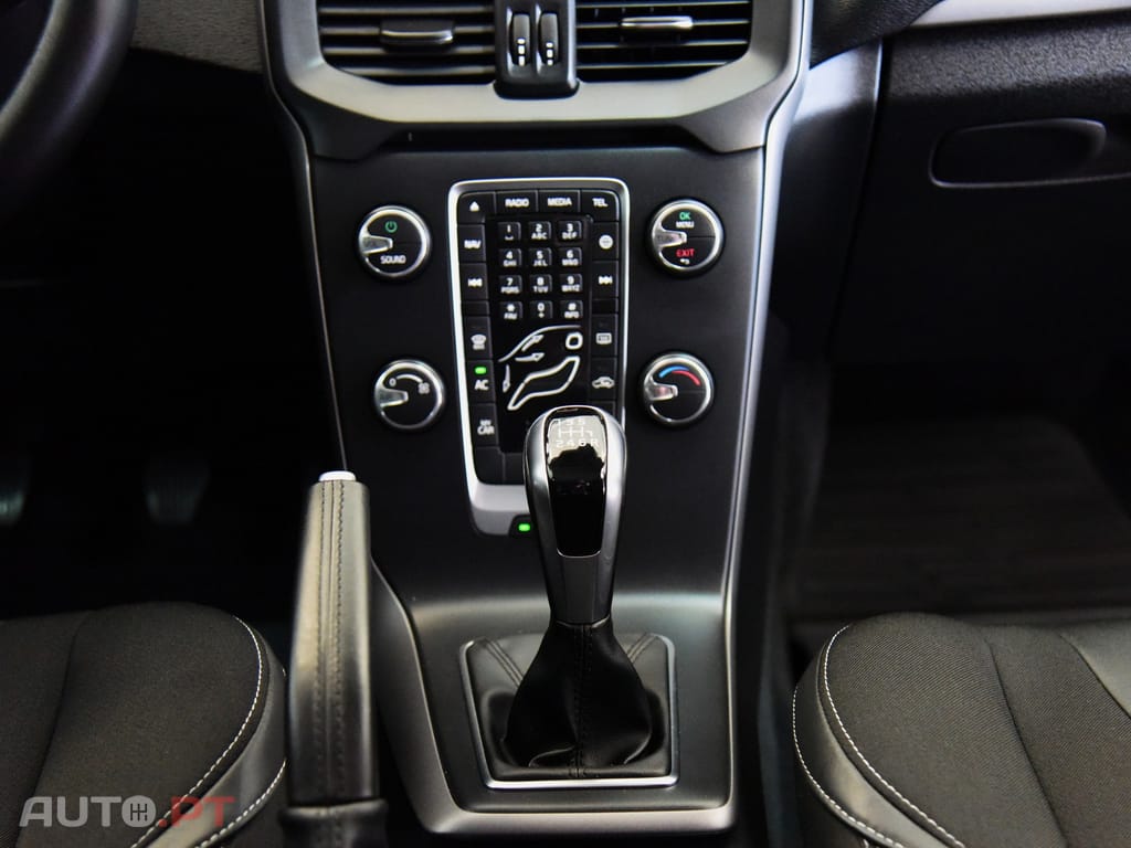 Volvo V40 2.0 D3 Momentum