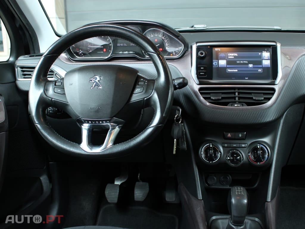 Peugeot 2008 1.2 PureTech Allure