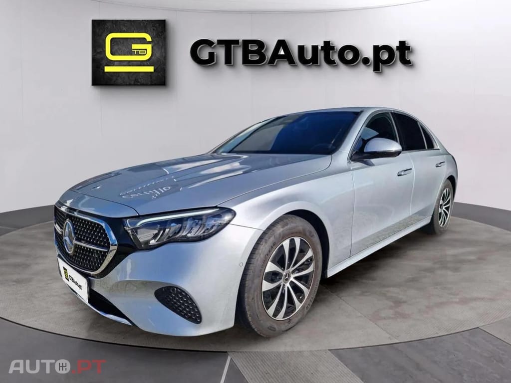 Mercedes-Benz E 220 d Limousine I.V.A DEDUTÍVEL 