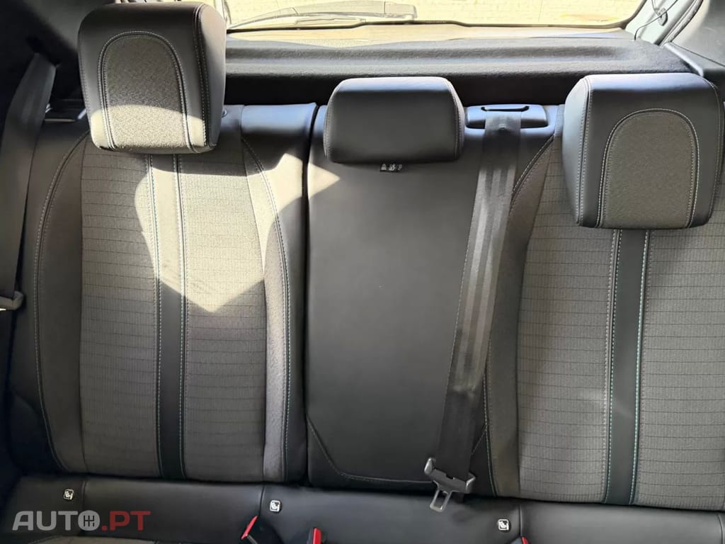 Peugeot E-208 50 kWh Allure