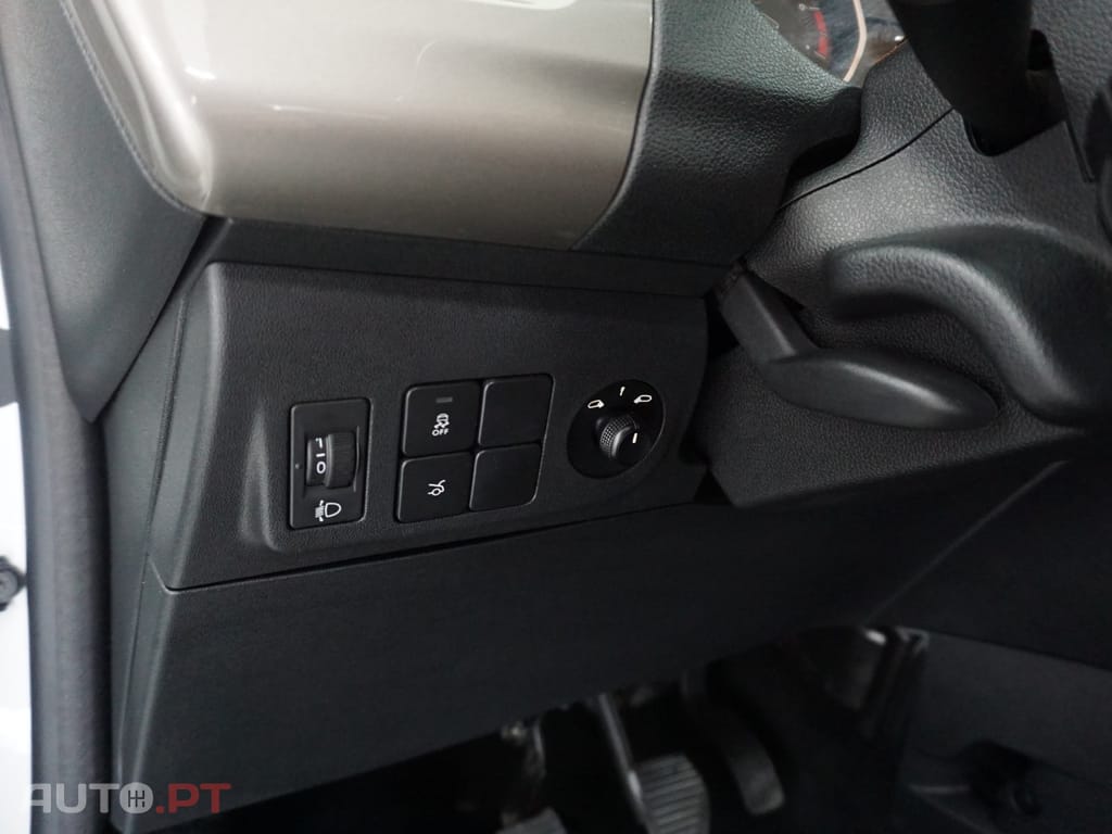 Citroen C-Elysée 1.2 PureTech Shine