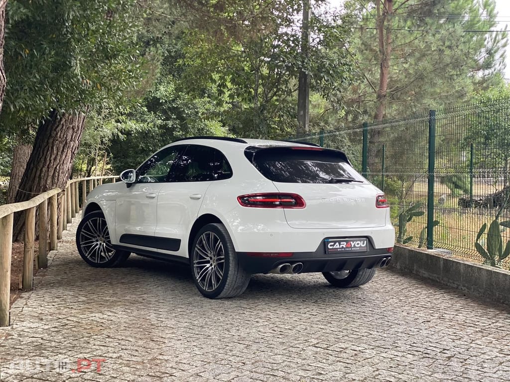 Porsche Macan S