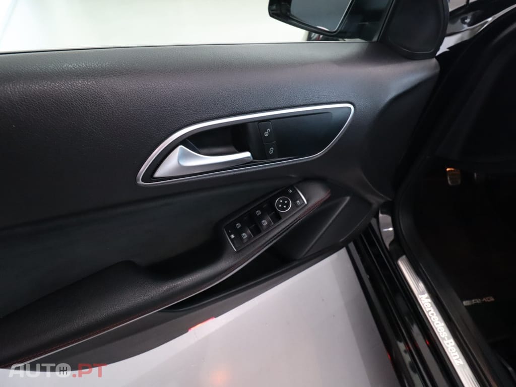 Mercedes-Benz A 180 d AMG Line