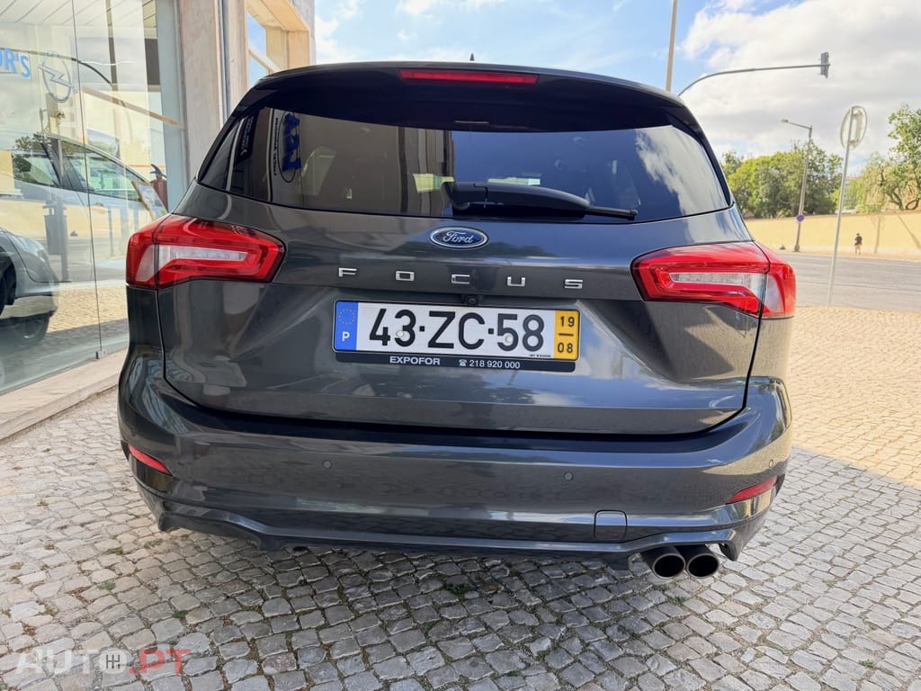Ford Focus SW 1.0 EcoBoost ST-Line X