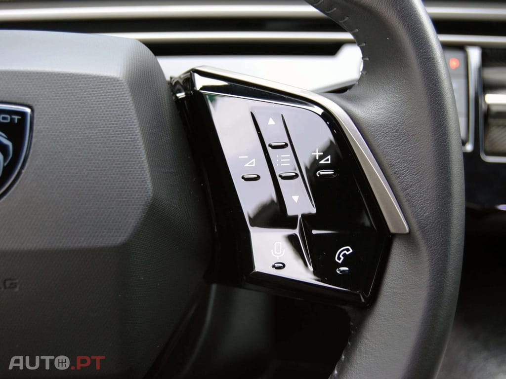 Peugeot 5008 1.2 Hybrid Allure e-DCS6