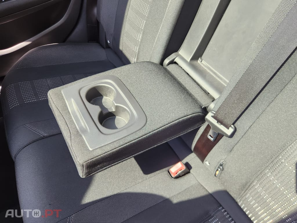 Peugeot 308 1.6 BlueHDi Style J17