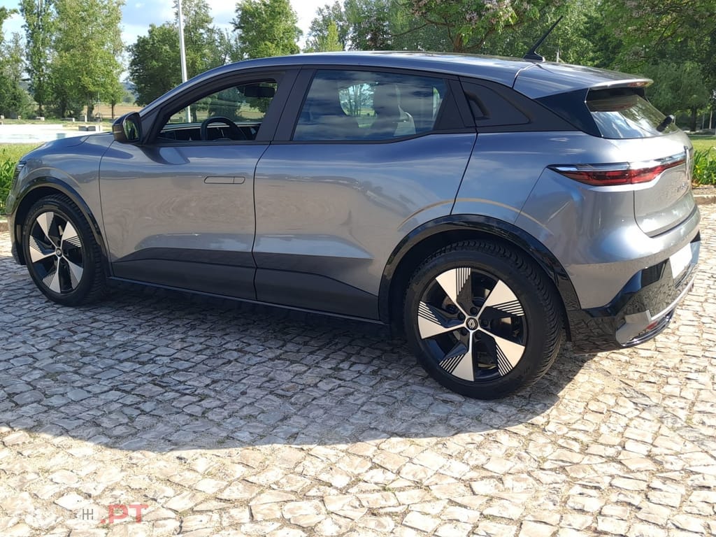 Renault Mégane E-Tech EV60 220hp optimum charge Equilibre