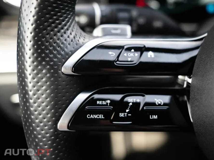 Mercedes-Benz E 300 de 4Matic 9G-TRONIC AMG Line
