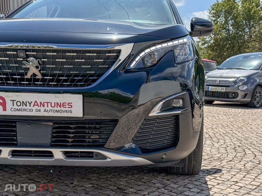 Peugeot 3008 1.6 Hybrid Allure e-EAT8