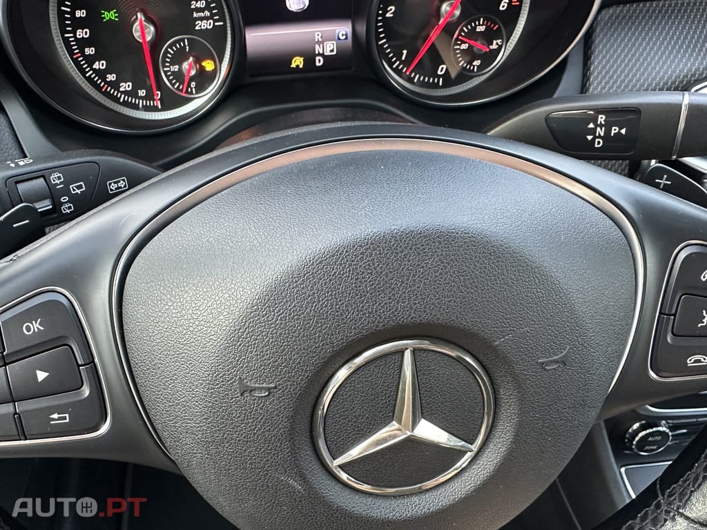 Mercedes-Benz GLA 200 d 7G-DCT Urban Automático