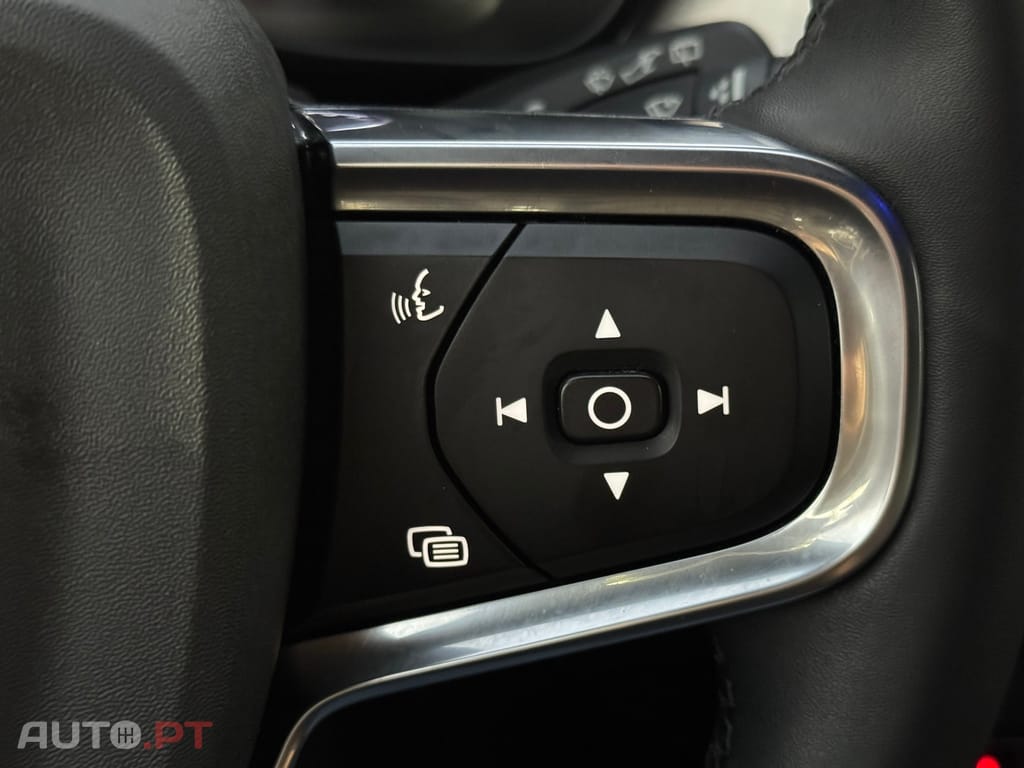 Volvo XC40 1.5 T4 PHEV Plus Dark
