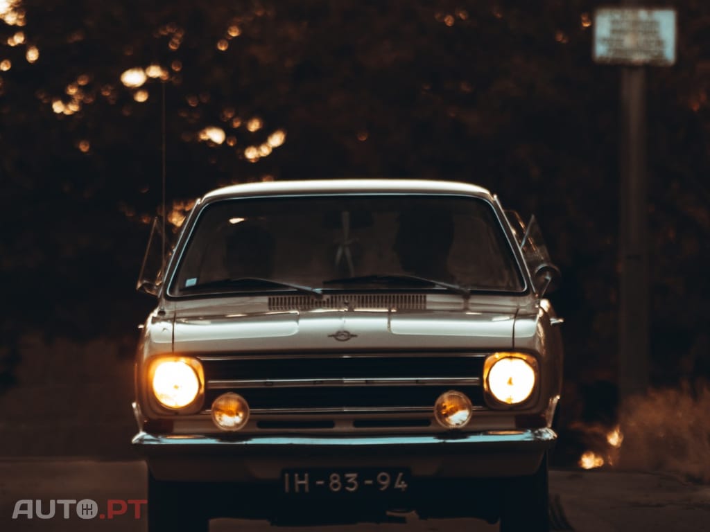 Opel Kadett Sedan 2 door 1.1