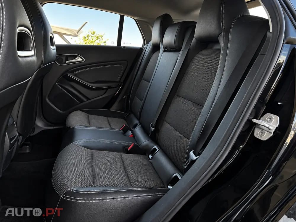 Mercedes-Benz CLA 180 d 7G-DCT