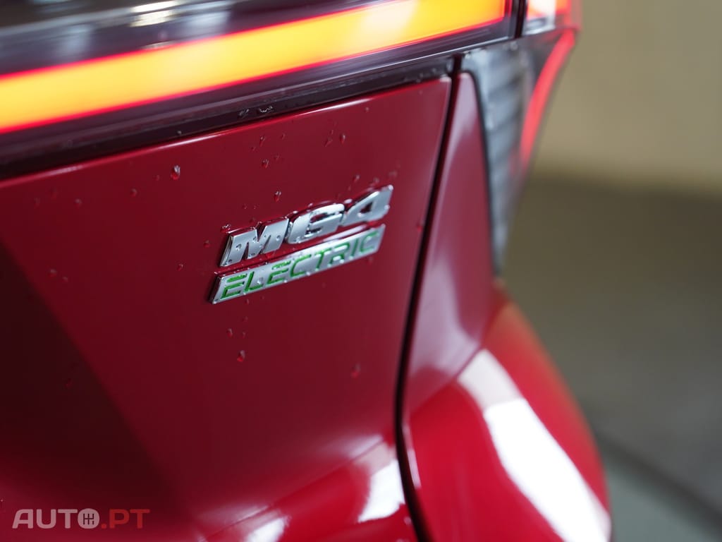 MG MG4 64 kWh Luxury