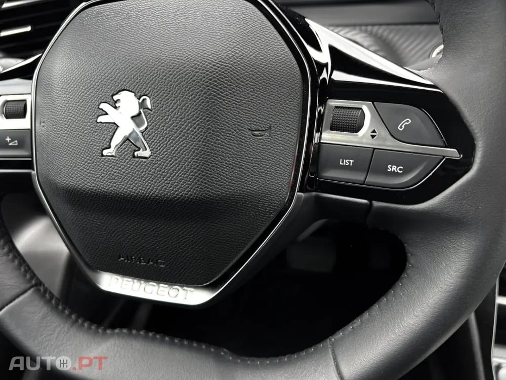 Peugeot E-2008 50 kWh Active Pack