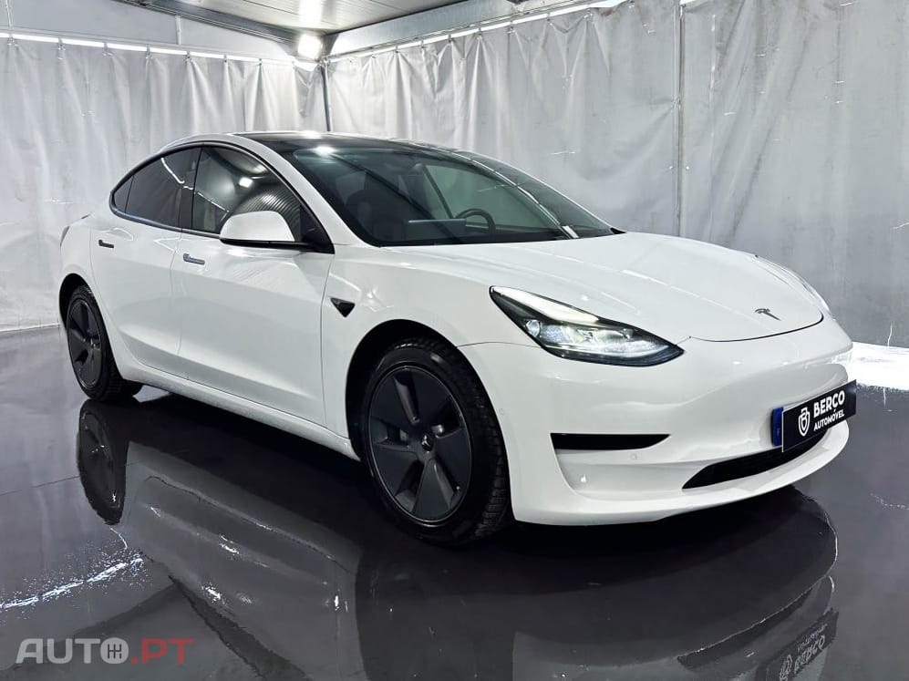 Tesla Model 3 Standard Range Plus RWD