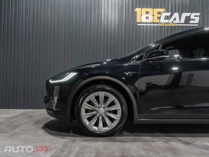 Tesla Model X 100D
