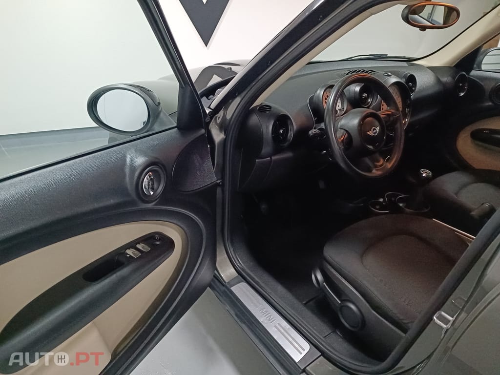 MINI Countryman One D