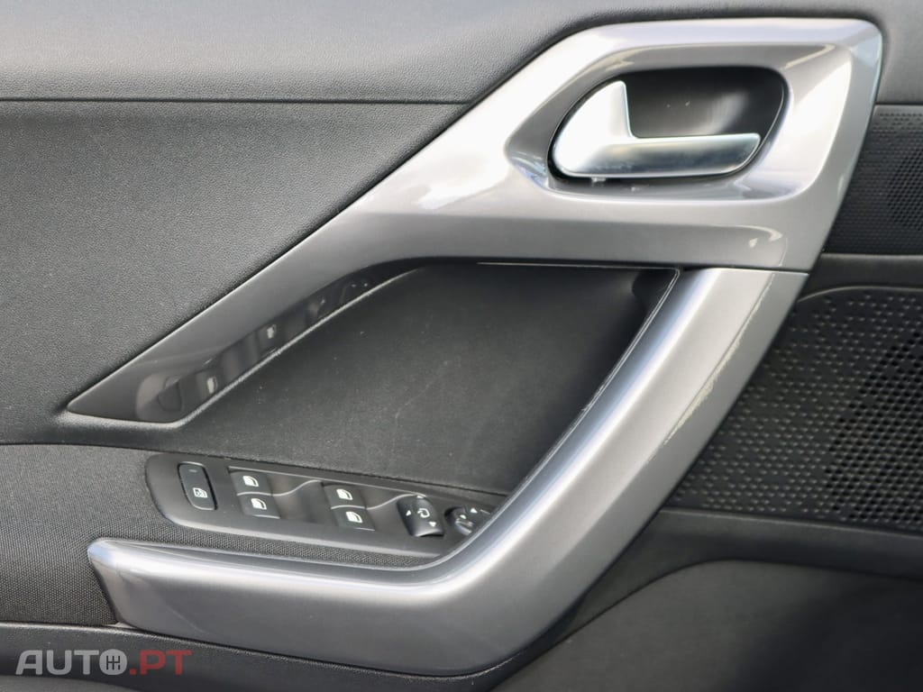 Peugeot 2008 1.2 PureTech Style