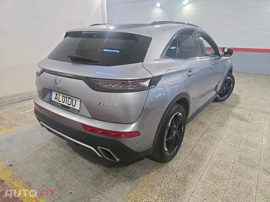 DS DS7 Crossback E-Tense Performance Line EAT8