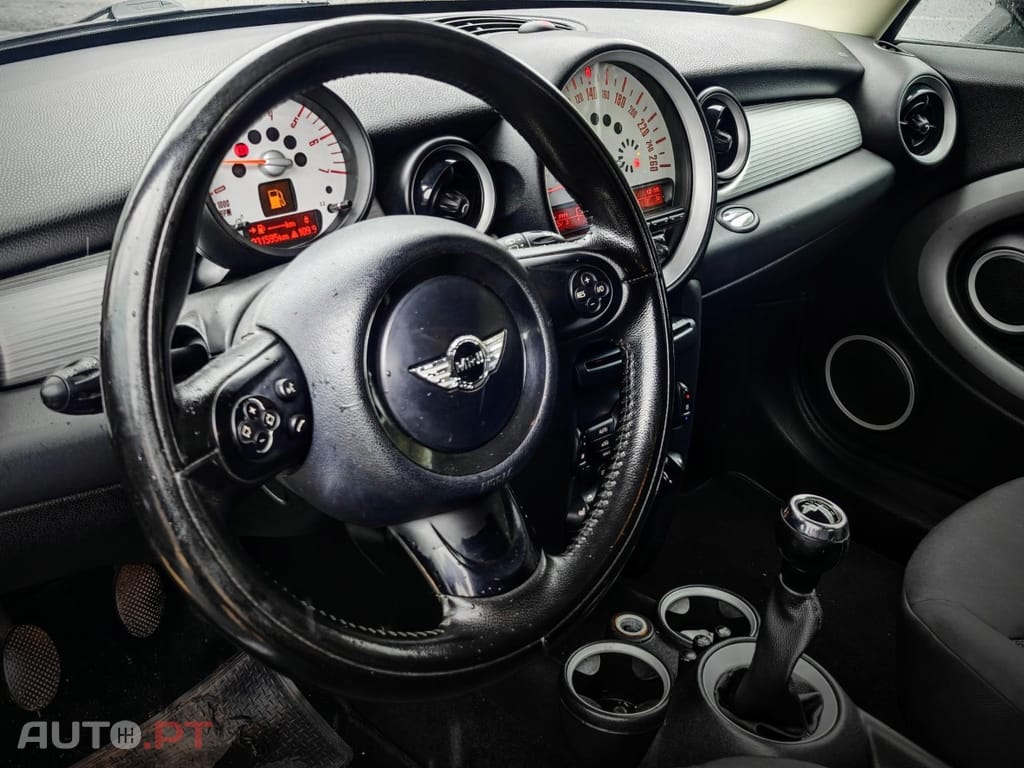 MINI Cooper Cooper D