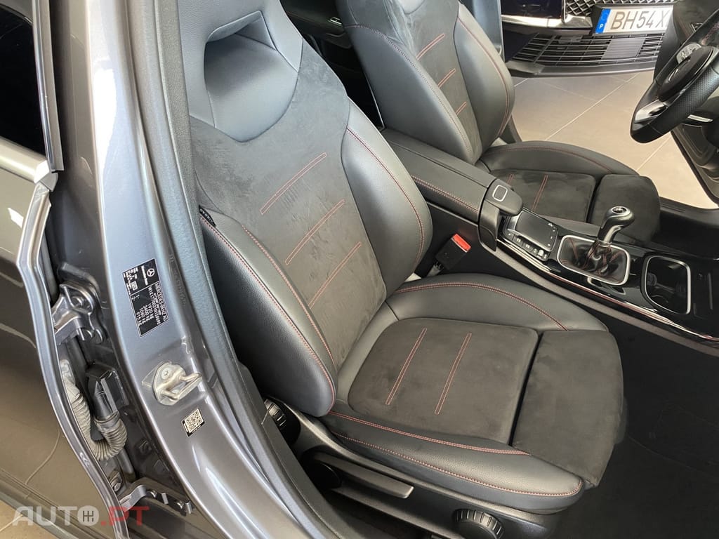 Mercedes-Benz A 180 d AMG Line