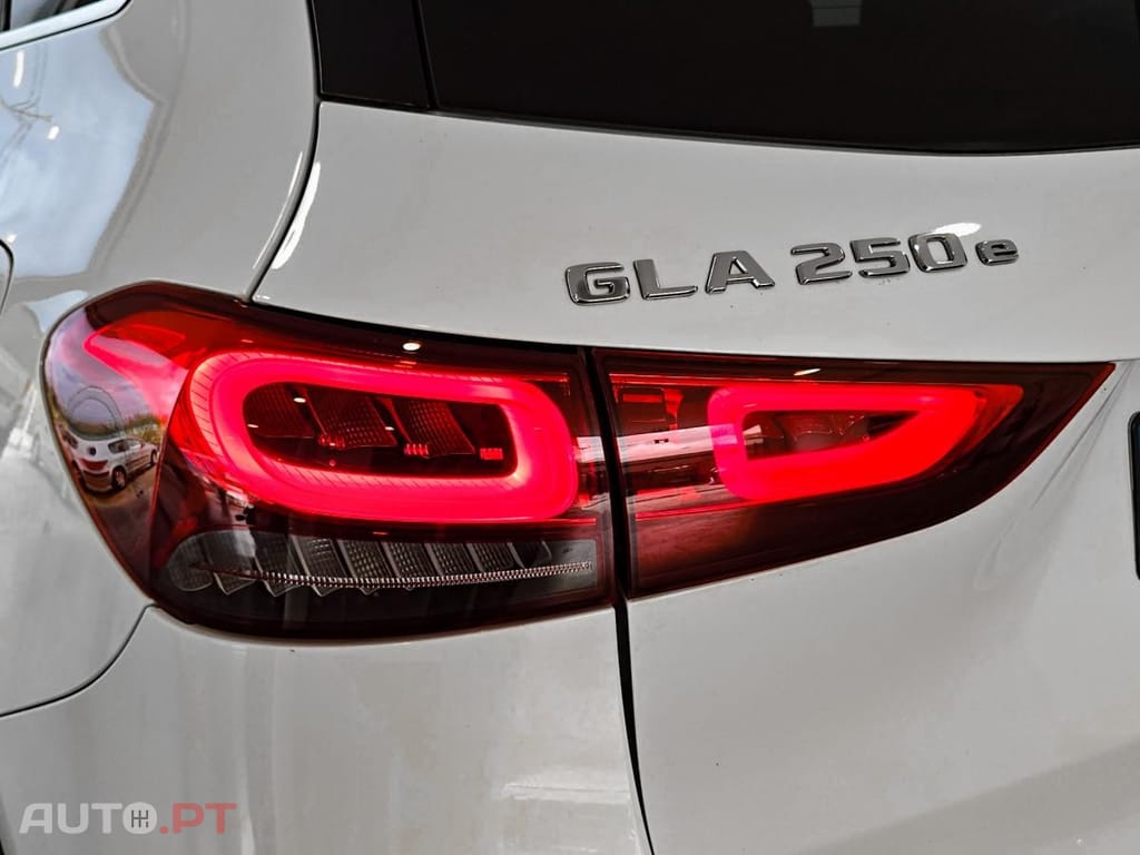Mercedes-Benz GLA 250 e 8G-DCT Edition Plug-in-Hybrid