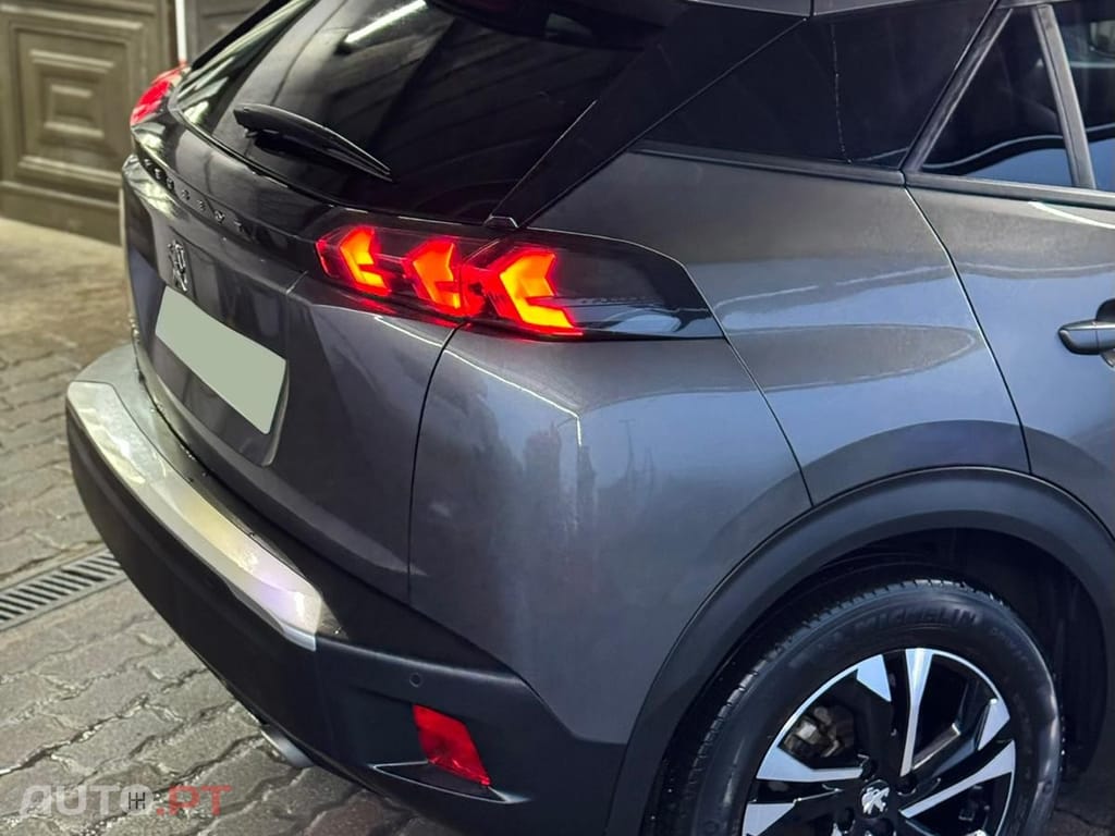 Peugeot 2008 1.5 BlueHDi Allure Pack EAT8