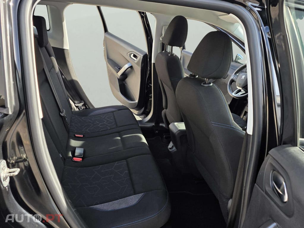 Peugeot 2008 1.2 PureTech Allure