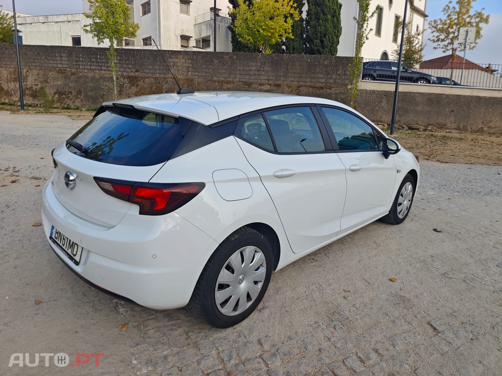 Opel Astra 1.5 D S&S Business Edition