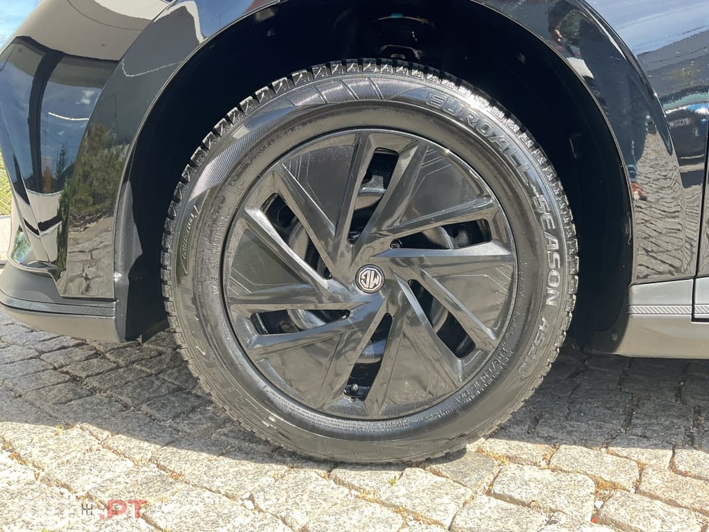 MG MG4 51 kWh Standard