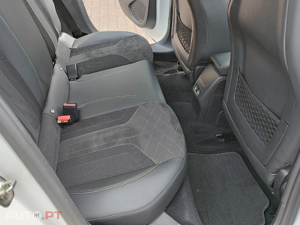 Peugeot E-208 50 kWh GT