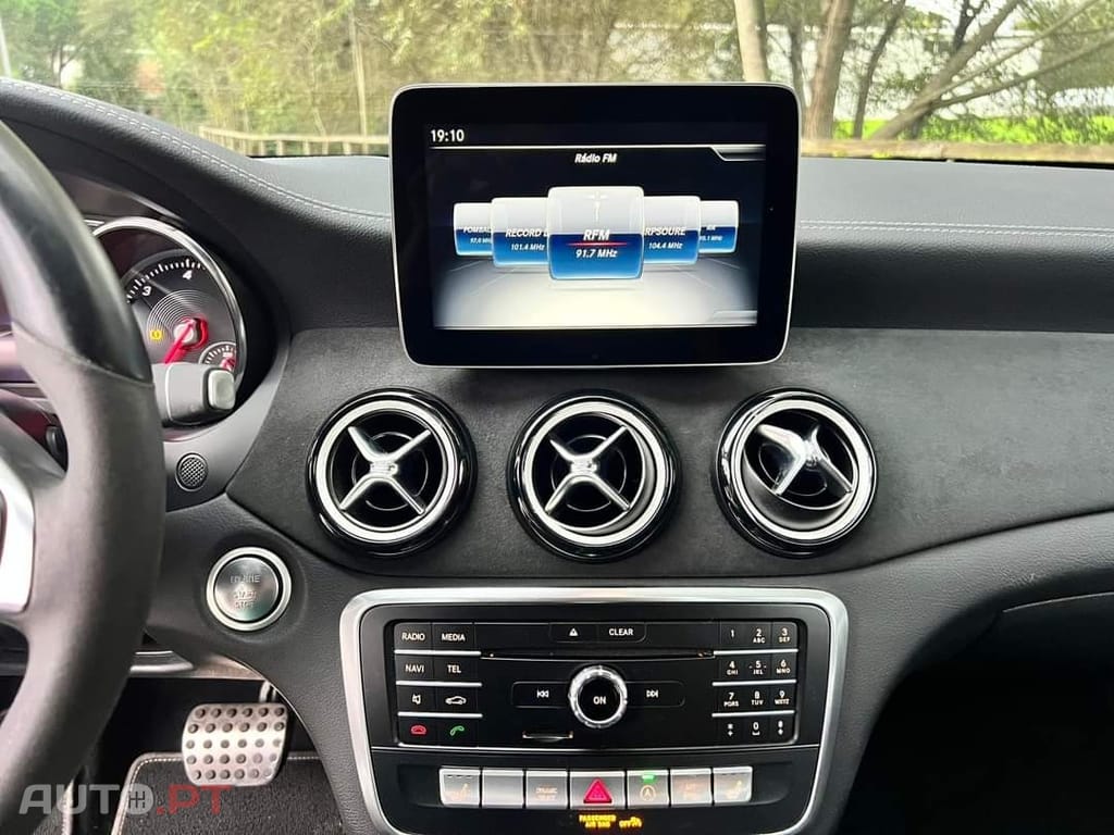 Mercedes-Benz CLA 200 d Shooting Brake AMG Line Aut.