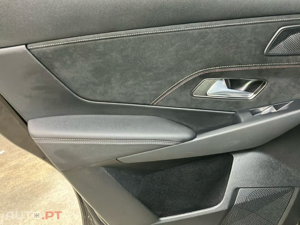 DS DS7 Crossback E-Tense Performance Line+ EAT8